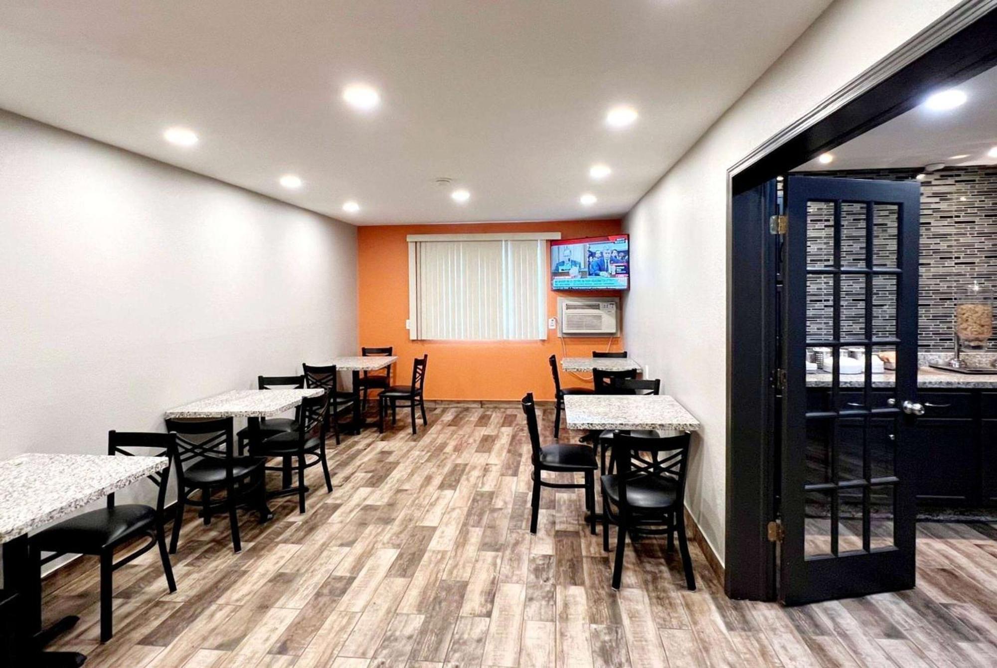锡达拉皮兹东速8酒店 外观 照片